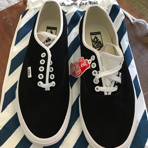 wide size vans